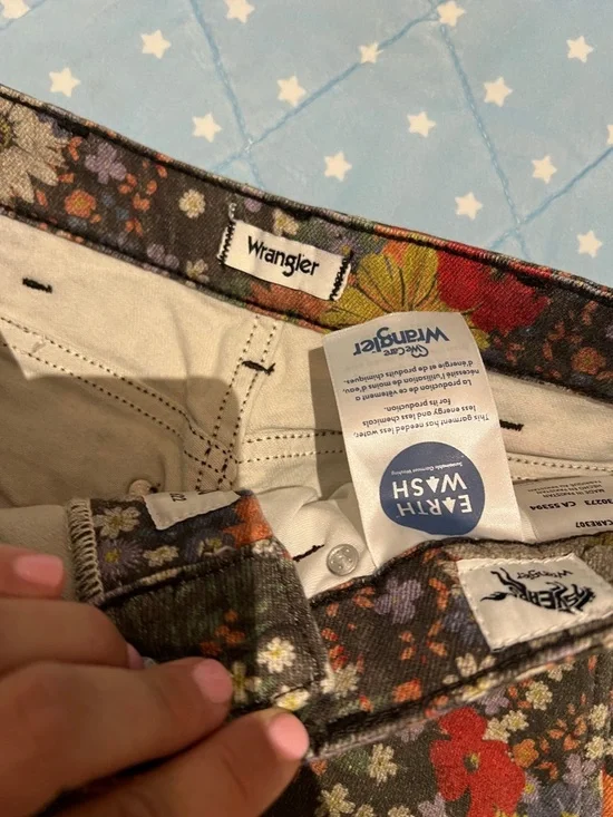 Wrangler Women's Bloom Print Wanderer Flare Jeans - Picture 8 of 11